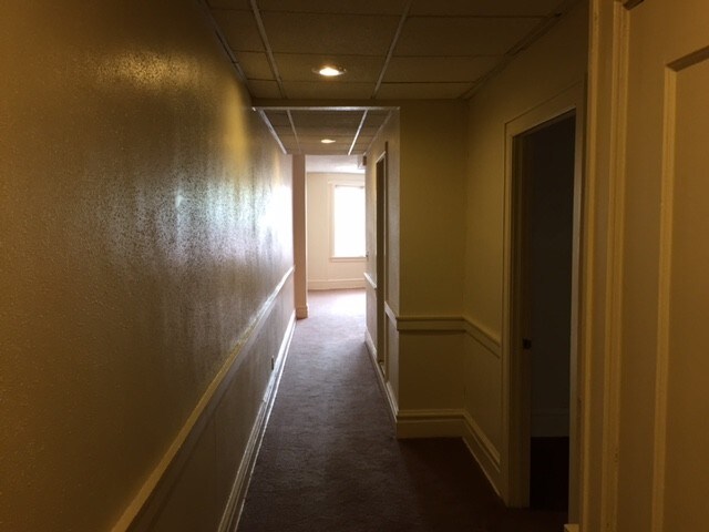 Building Photo - 1417 6th Ave