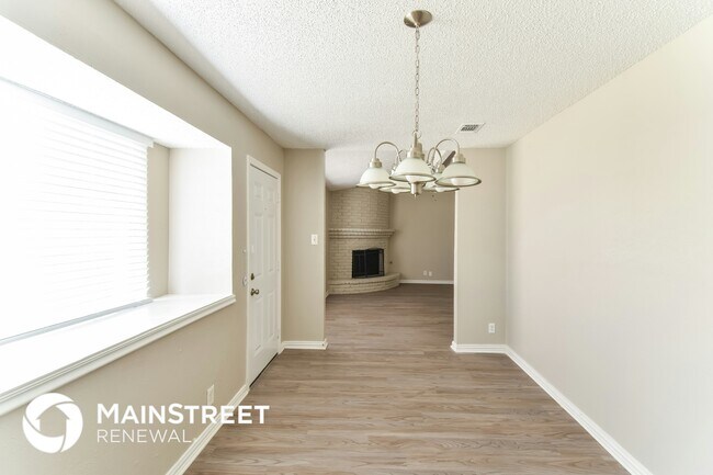 Foto del edificio - 6507 Ridge Cir Dr