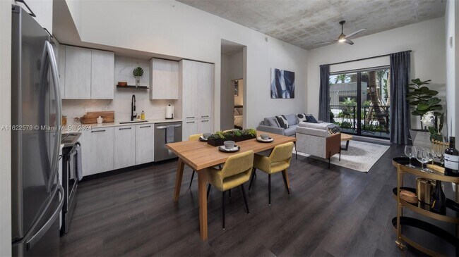 Foto del edificio - 6970 Sw 40th St