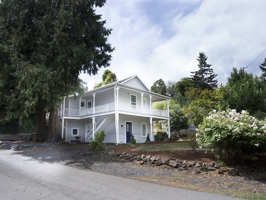 885 McVey Ave, Lake Oswego, OR 97034 House Rental in Lake Oswego, OR