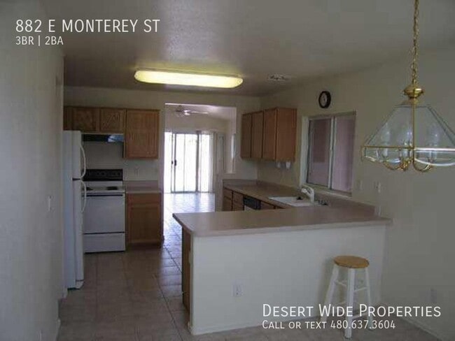 Photo - 882 E Monterey St House