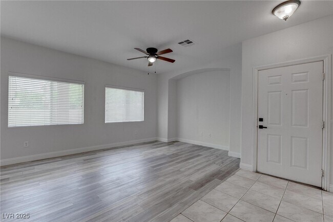 Foto del edificio - 9133 Forest Willow Ave