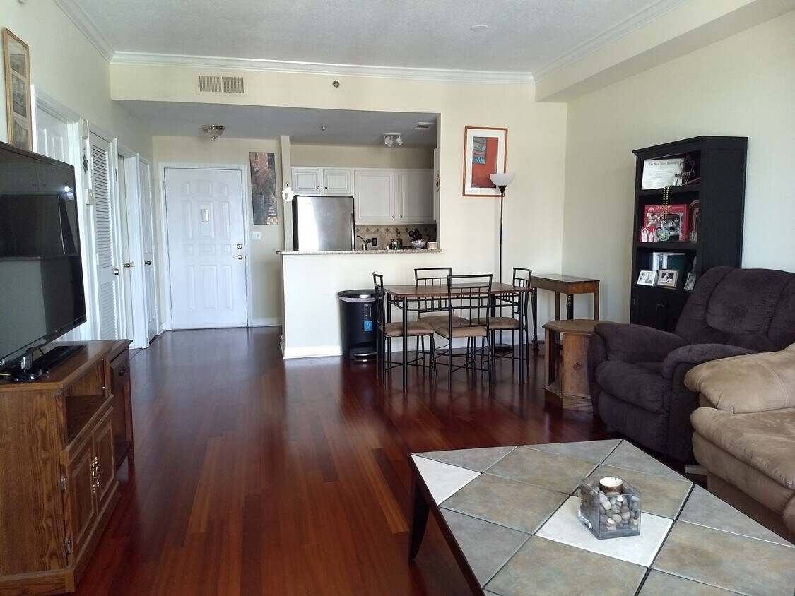 Living Room - 1101 Juniper St NE