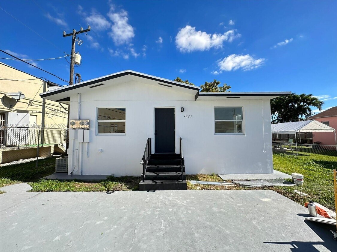 1979 NW 24th Ct, Miami, FL 33125 House Rental in Miami, FL