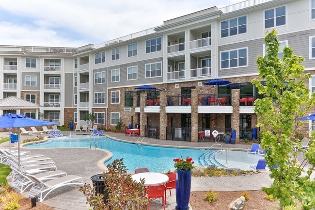 pool - Residence at Tailrace Marina
