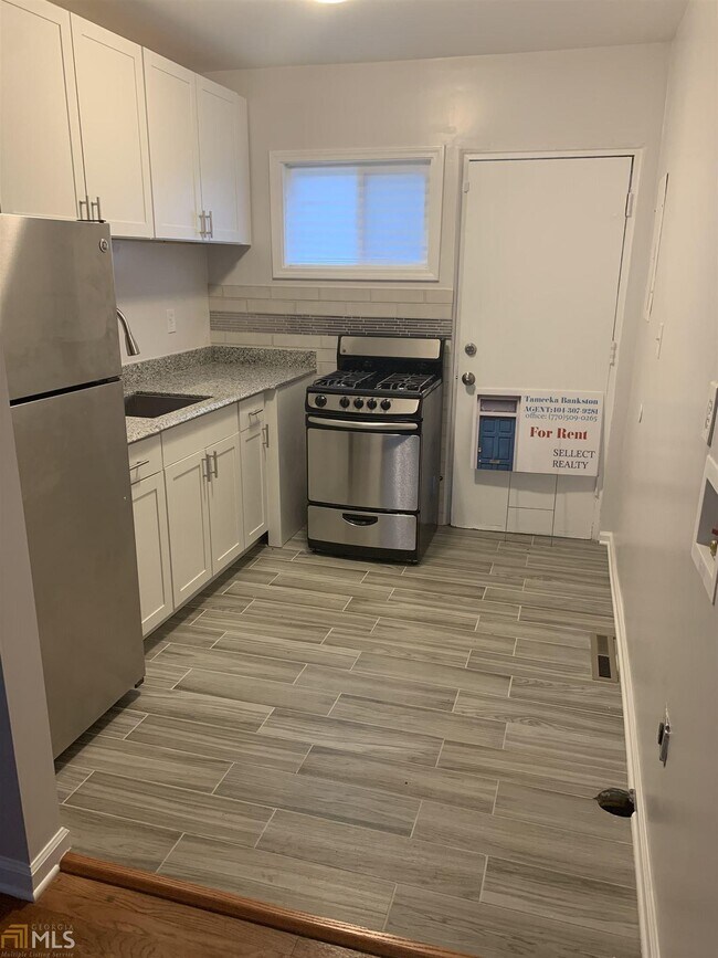 Foto del edificio - 603 Woods Dr NW