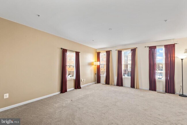 Foto del edificio - 4904 Olympia Pl