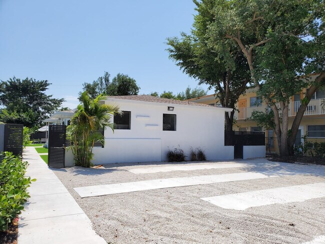 Foto del edificio - 740 SW 9th St