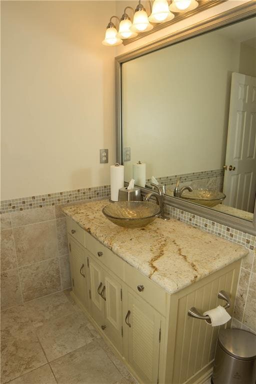 Foto del edificio - 5025 Baywood Dr