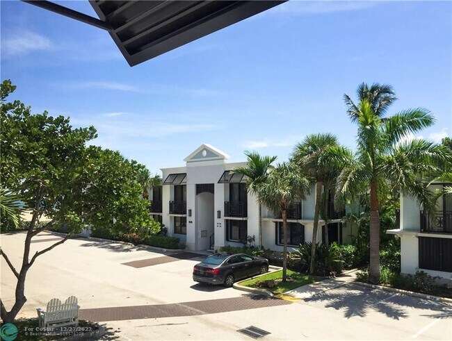 1556 S Ocean Ln Unit 203 photo'