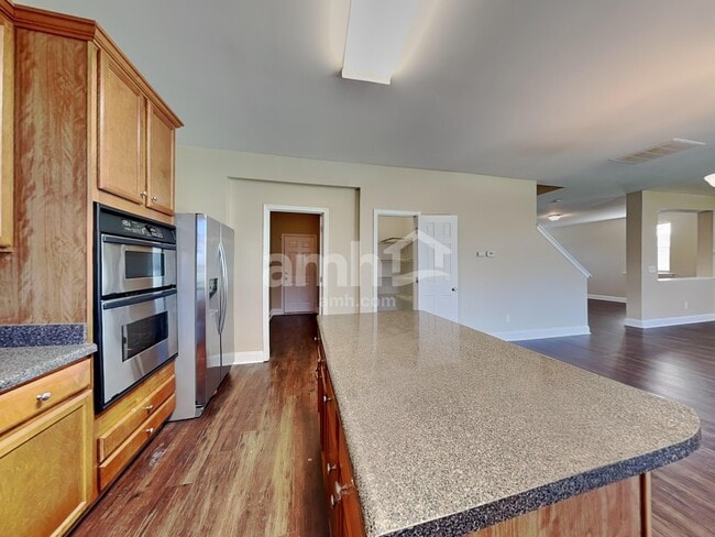 Foto del edificio - 238 Larktree Ln