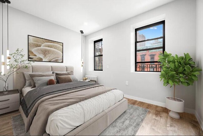 Building Photo - 437 W 46th St