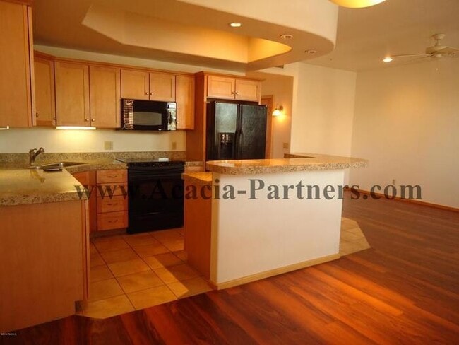 Building Photo - Two Bedroom/Two Bath Sam Hughes Place