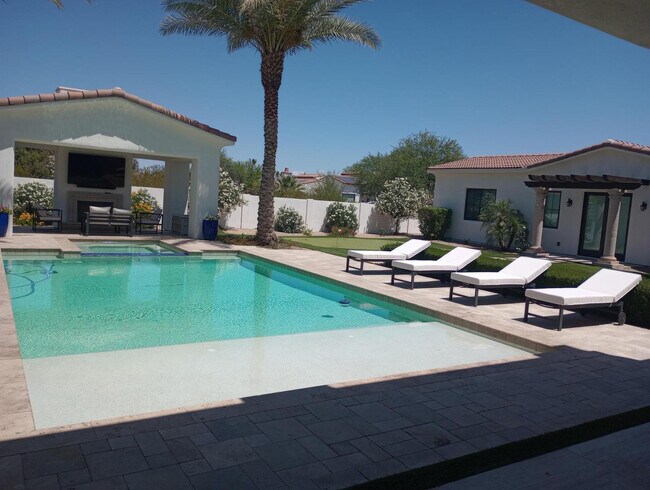 Foto del edificio - 6823 E Valley Vista Ln