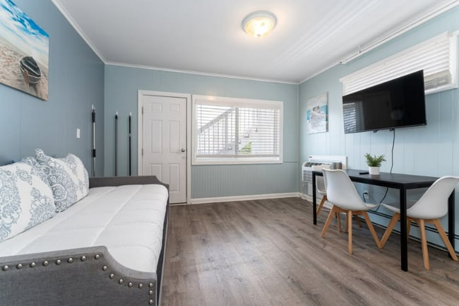 Photo - 46 E Grand Ave Apartment