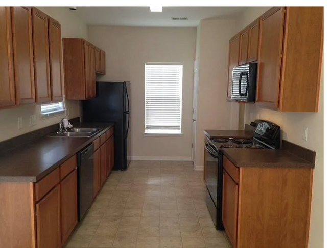 Building Photo - Lexington - Persimmon Grove