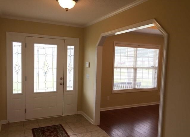 Building Photo - 112 Sagebrush Dr