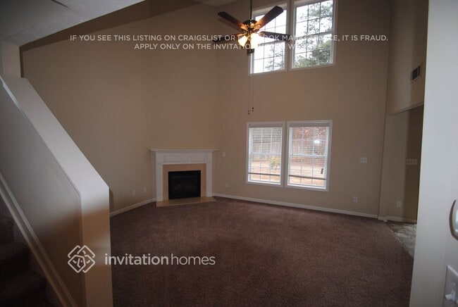 Building Photo - 1221 Pine Acre Dr NE