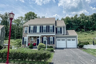 Building Photo - 152 Overbrook Dr