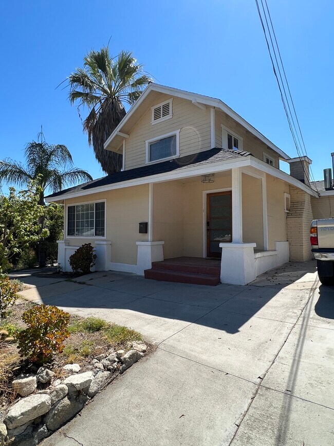 Building Photo - 4325 Briggs Ave