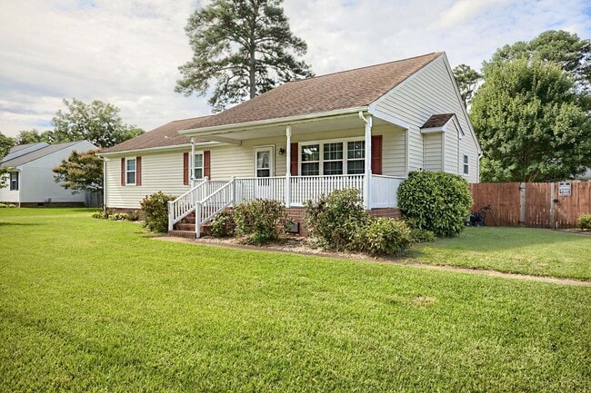 Building Photo - 335 Park Manor Rd