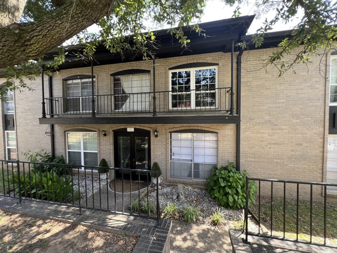 Foto principal - 1601 N Bryant St