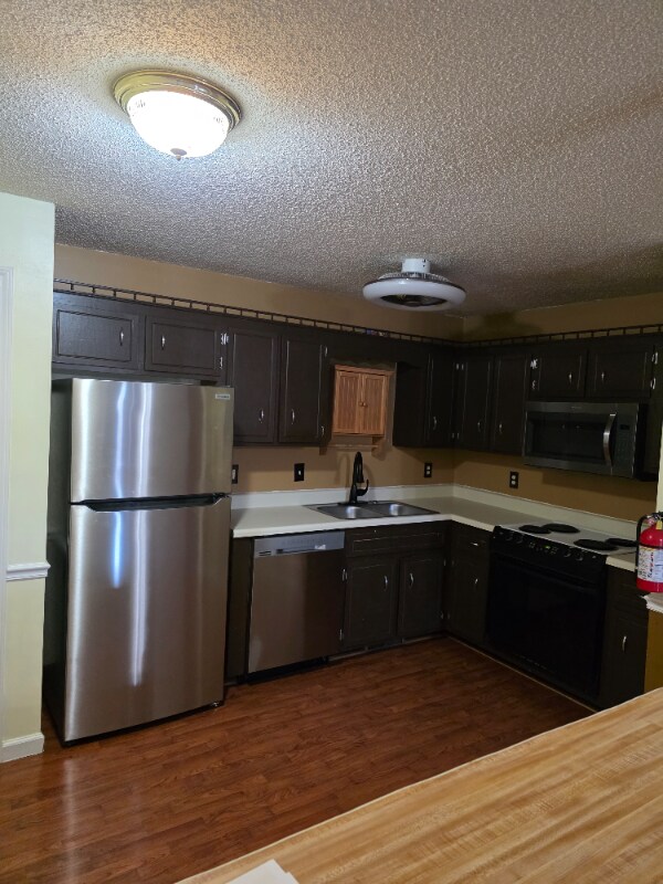 Foto del edificio - 374 Jack Miller Blvd