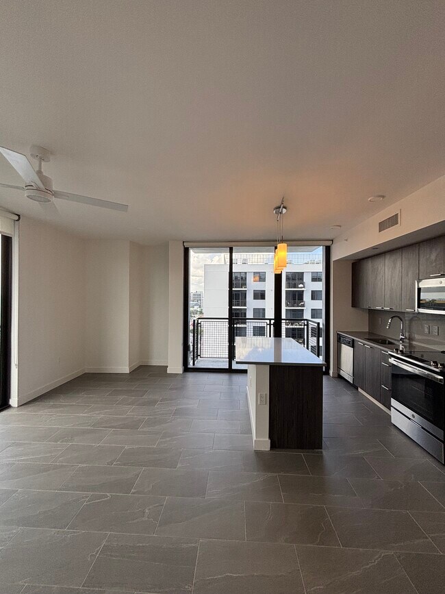 Foto del edificio - 133 NE 24th St