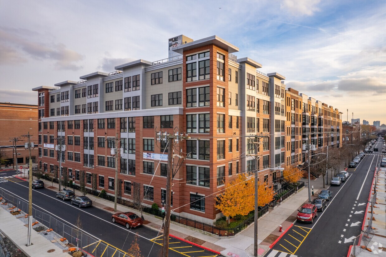 Foto principal - 1118 Adams St