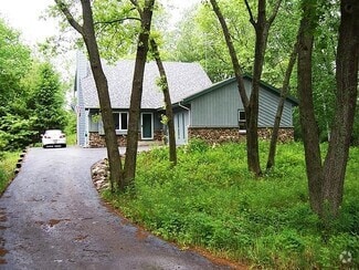 Building Photo - 9028 3rd Ave