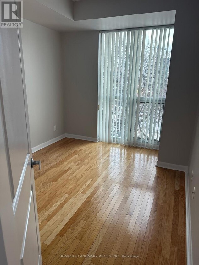 Building Photo - 235 Sherway Gardens Rd