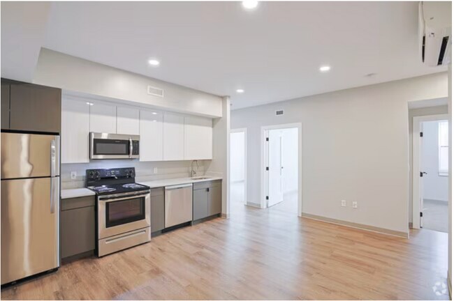 Building Photo - 109 Heath St