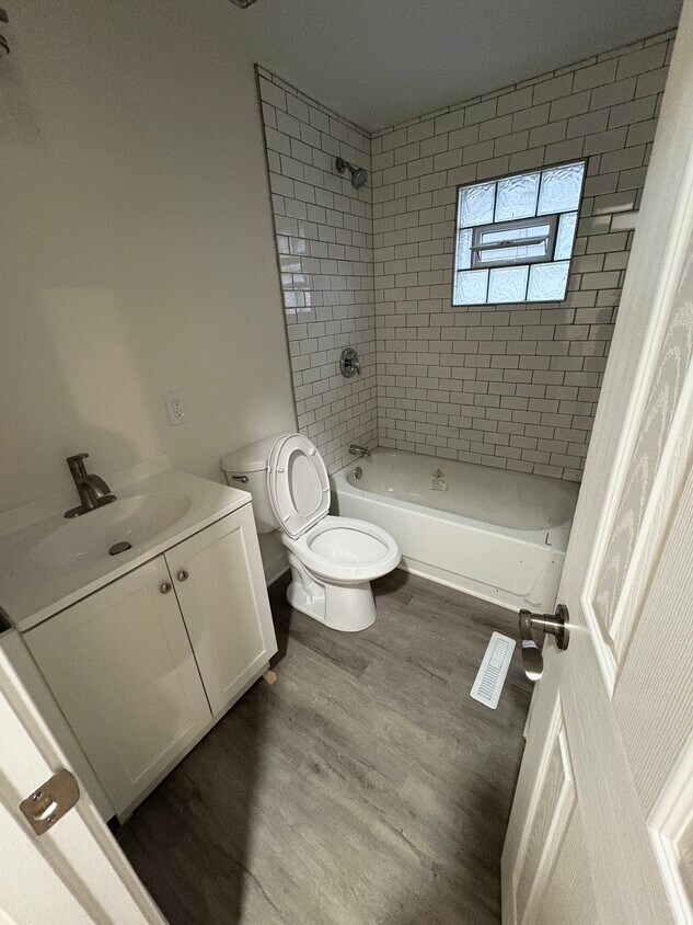 Foto del edificio - 400 E Meinecke Ave