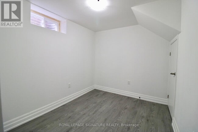 Building Photo - 309 Cranbrook Dr