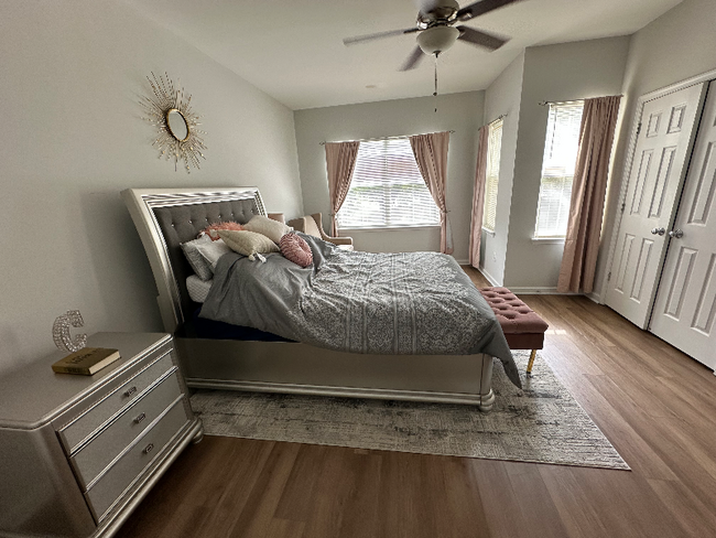 Foto del edificio - 2945 Chinkapin Oak Ln