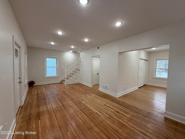 Foto del edificio - 730 Hazel St