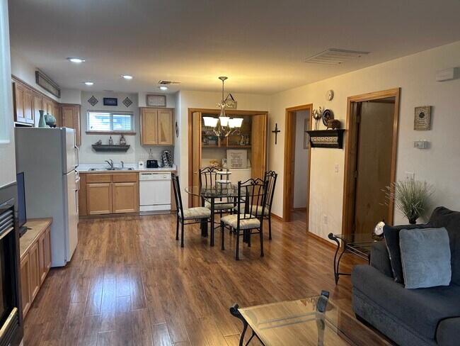 Foto del edificio - 1836 NE Fairview Ave