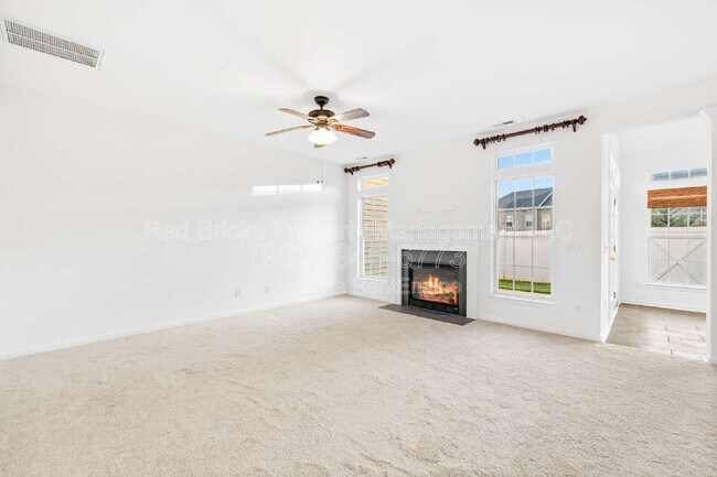 Foto del edificio - 117 Snead Rd