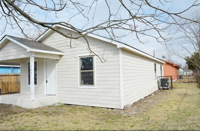 Foto del edificio - 7921 Nashville St