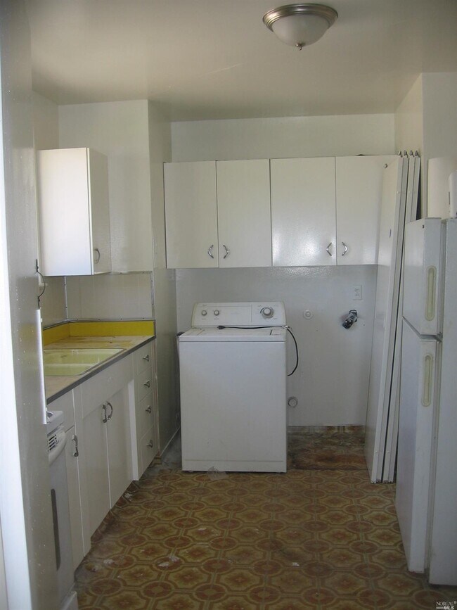 Building Photo - 274 Lofas Pl