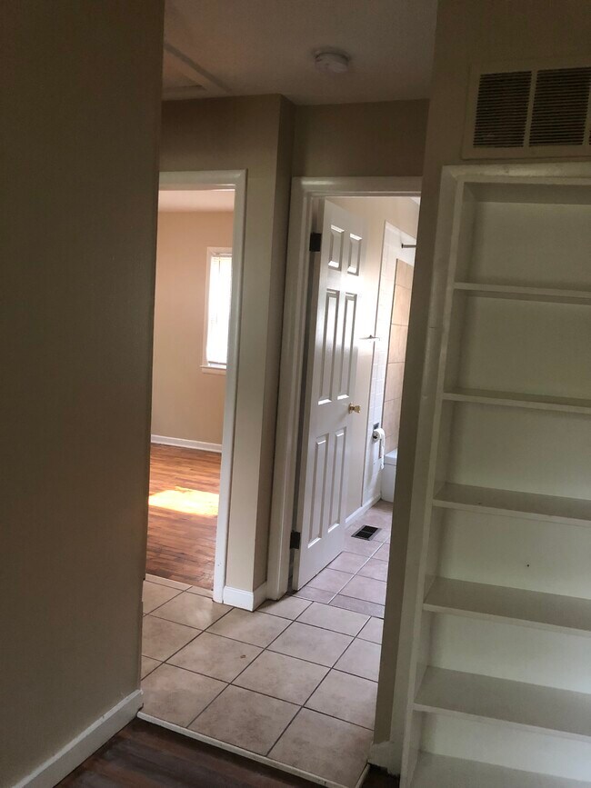 Foto del edificio - 3702 Ivanhoe Ave