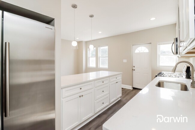 Building Photo - 4103 Roland View Ave, Baltimore, MD 21215