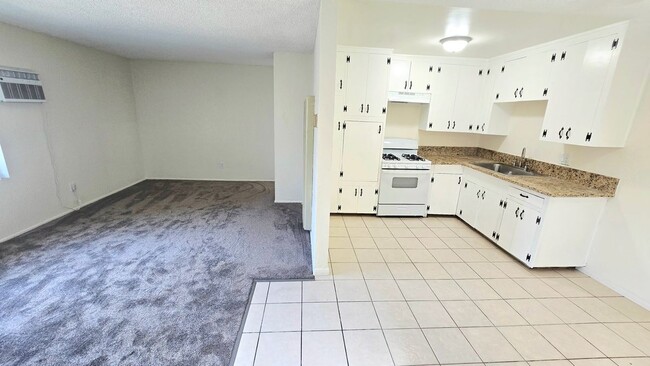 Foto del edificio - 1210 W Stoneridge Ct