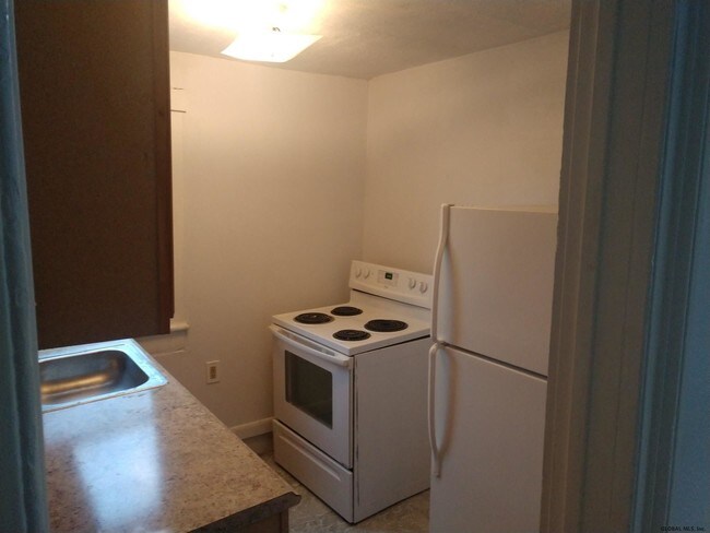 Building Photo - 26 Hudson Ave