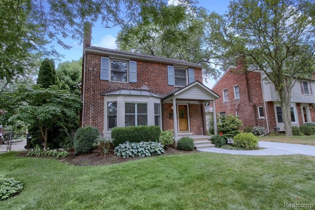 Building Photo - 1523 Edgewood Dr