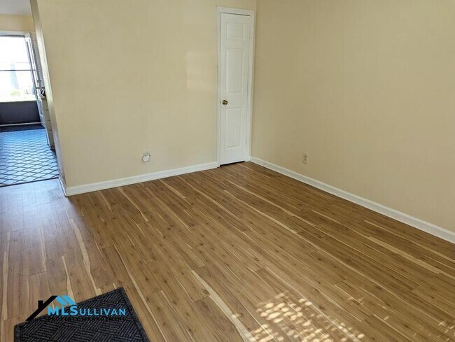 Foto del edificio - 2650 Hitchcock Dr