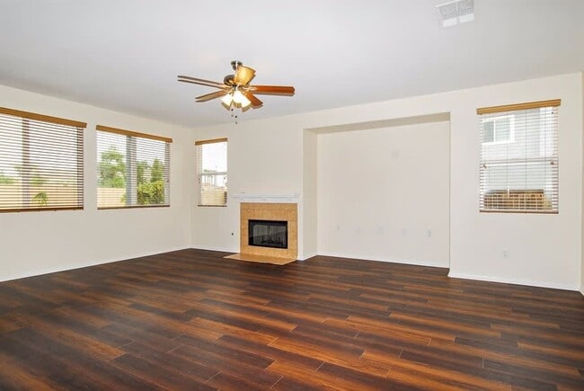 Building Photo - 24660 Polaris Dr