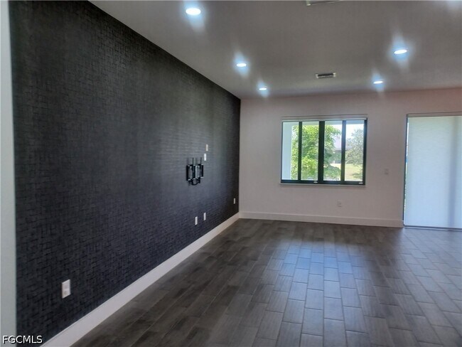 Foto del edificio - 3222 NW 4th Pl