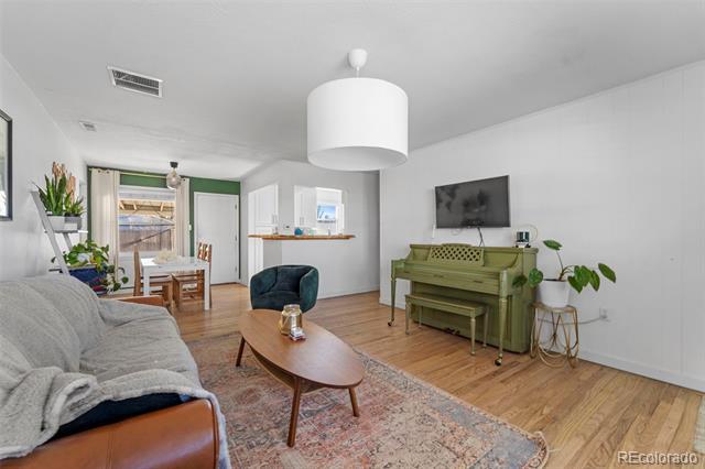 Foto del edificio - 305 Maplewood Dr