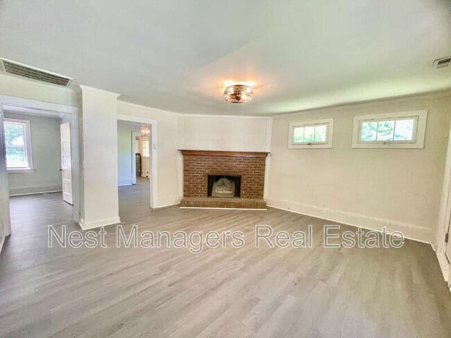Building Photo - 218 Sedberry St